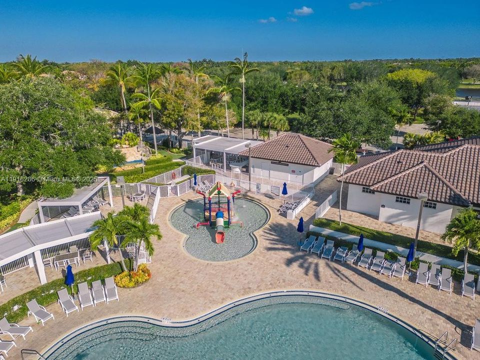 En Venta: $665,000 (3 camas, 2 baños, 1420 Pies cuadrados)