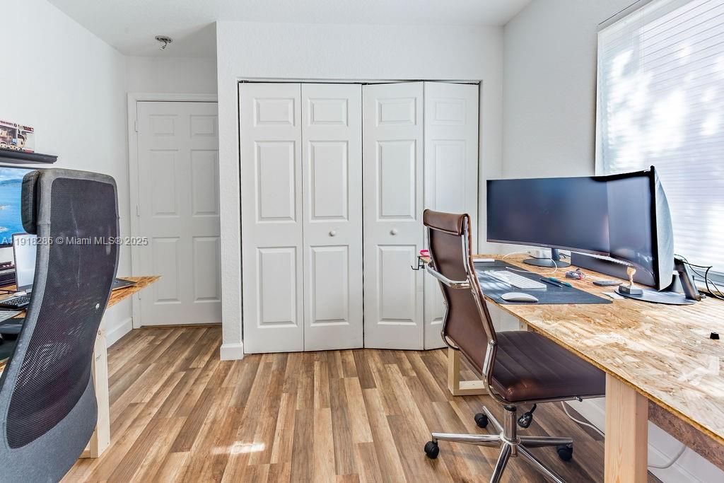 En Venta: $665,000 (3 camas, 2 baños, 1420 Pies cuadrados)