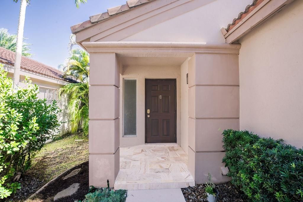 En Venta: $665,000 (3 camas, 2 baños, 1420 Pies cuadrados)