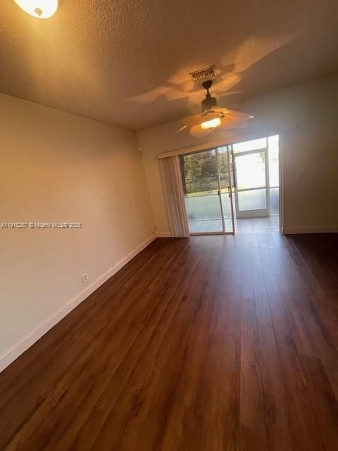 В аренду: $2,200 (2 спален, 2 ванн, 1008 Квадратных фут)