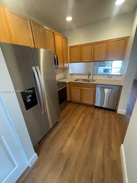 В аренду: $2,200 (2 спален, 2 ванн, 1008 Квадратных фут)