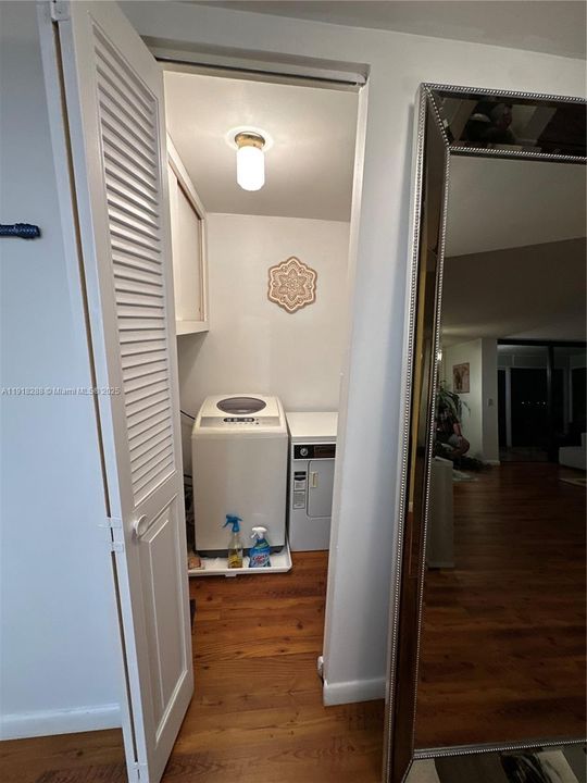 For Sale: $269,000 (2 beds, 2 baths, 1160 Square Feet)