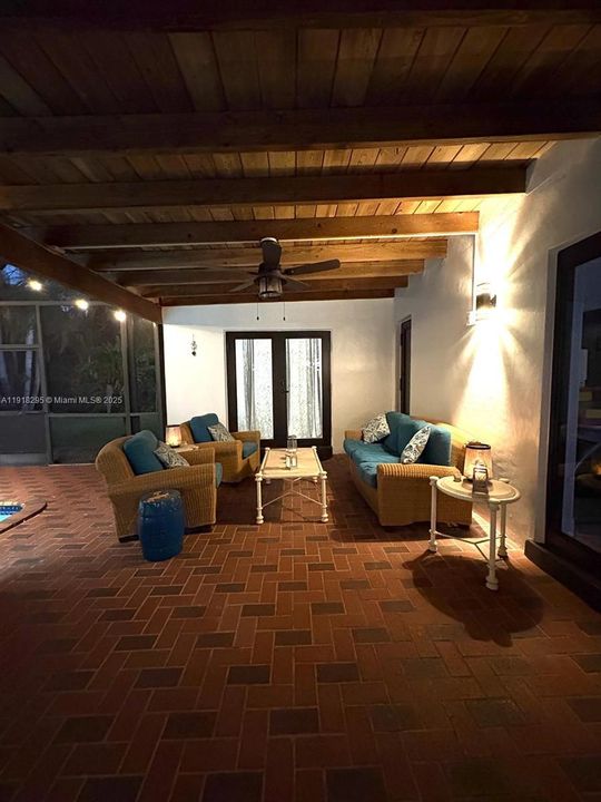 For Sale: $1,699,000 (5 beds, 3 baths, 2551 Square Feet)