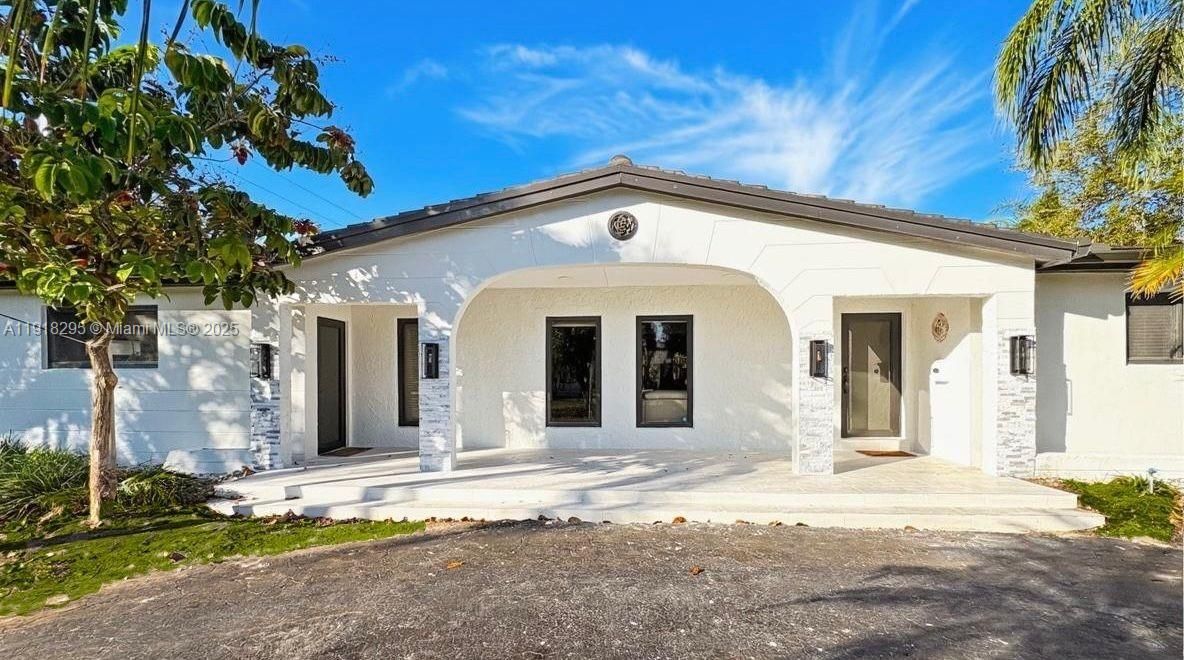 For Sale: $1,699,000 (5 beds, 3 baths, 2551 Square Feet)