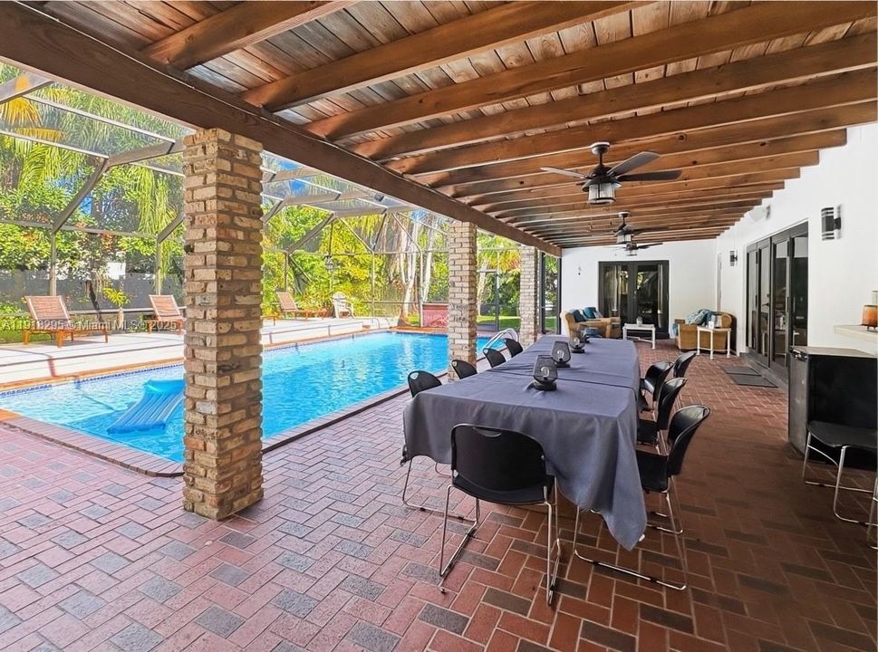 For Sale: $1,699,000 (5 beds, 3 baths, 2551 Square Feet)