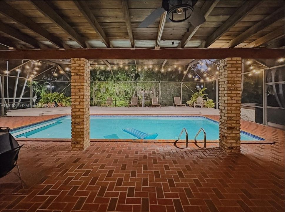 For Sale: $1,699,000 (5 beds, 3 baths, 2551 Square Feet)