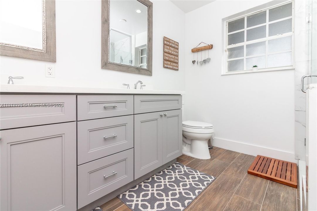 For Sale: $1,699,000 (5 beds, 3 baths, 2551 Square Feet)