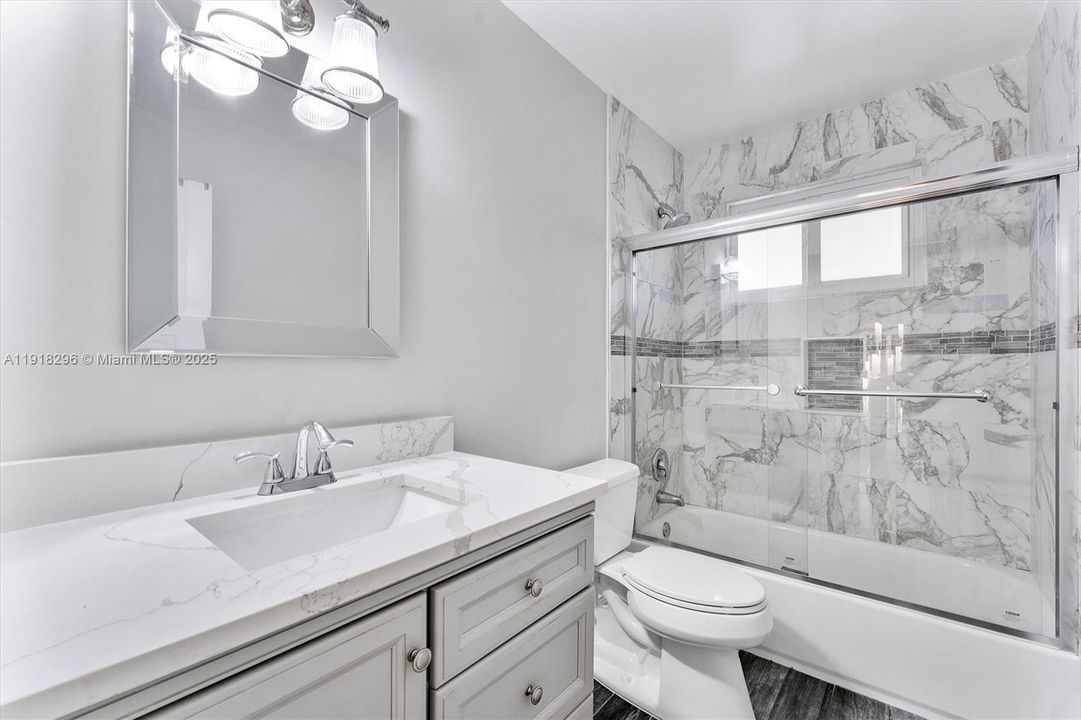 For Sale: $775,000 (5 beds, 2 baths, 2502 Square Feet)