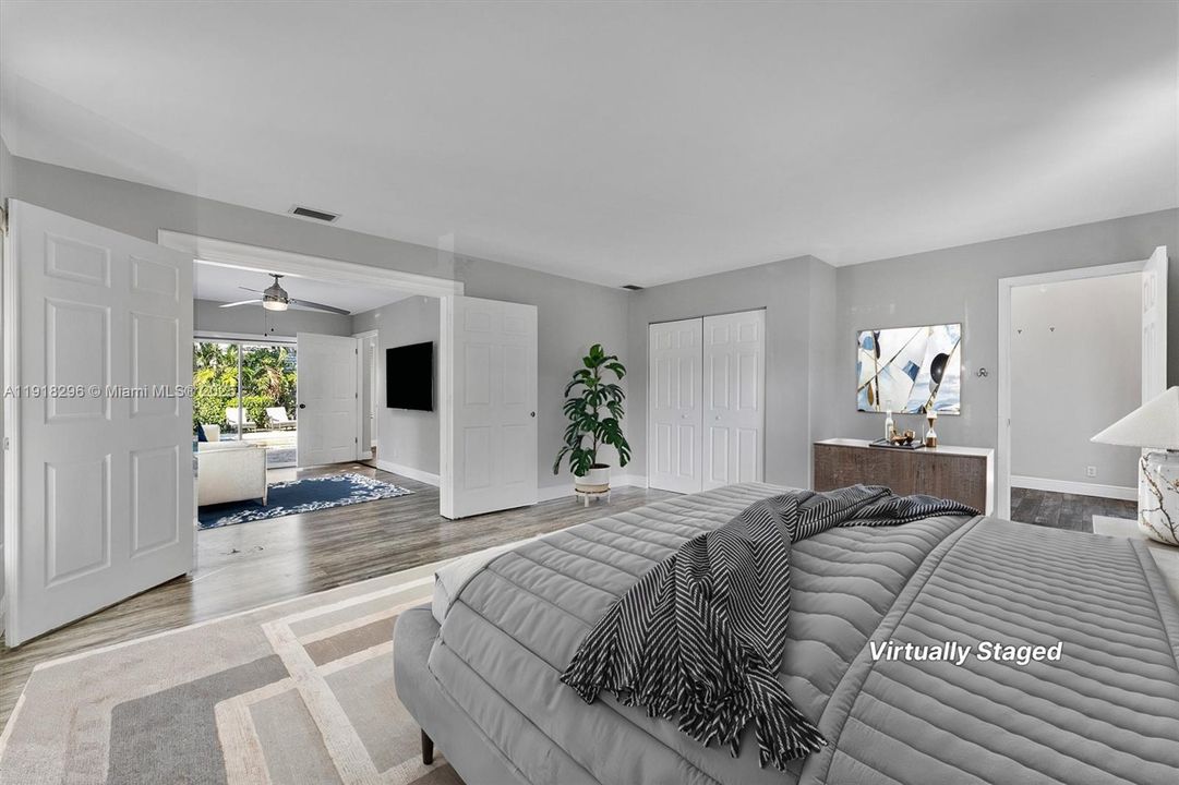 For Sale: $775,000 (5 beds, 2 baths, 2502 Square Feet)