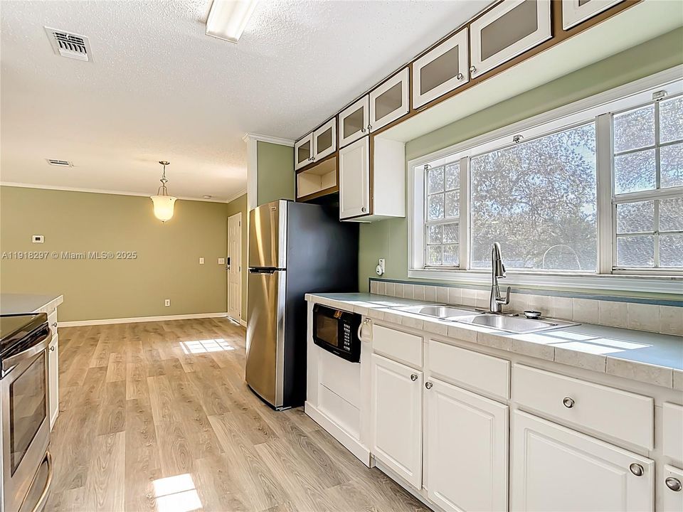 На продажу: $189,900 (3 спален, 2 ванн, 0 Квадратных фут)