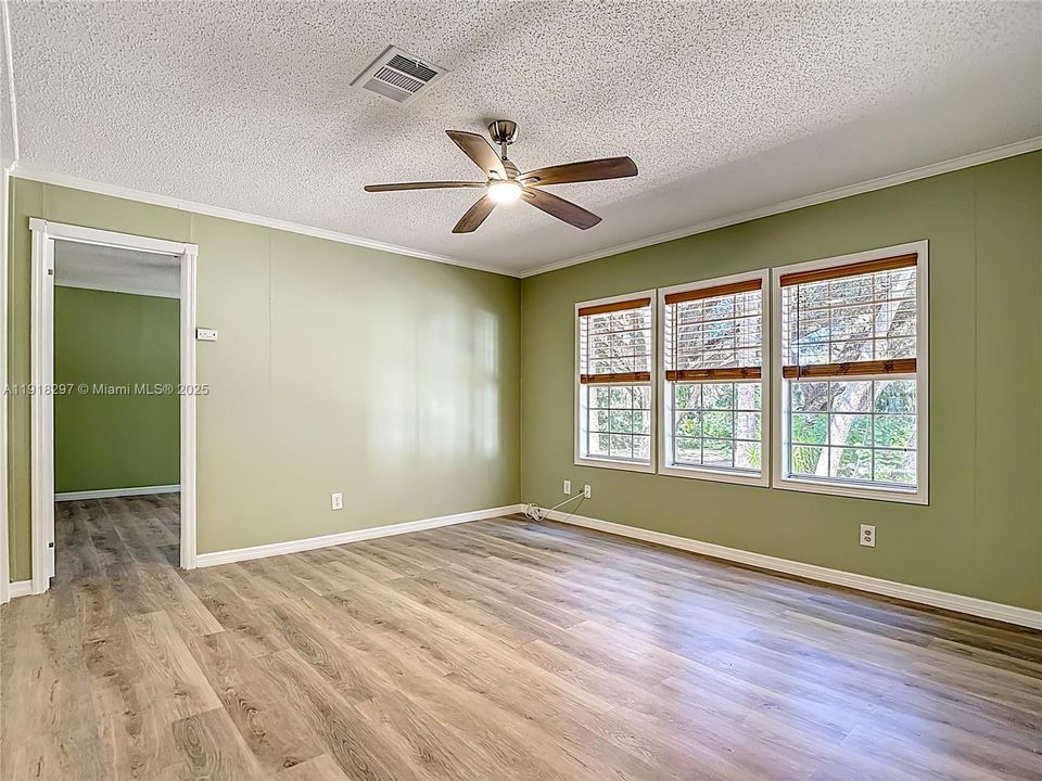 На продажу: $189,900 (3 спален, 2 ванн, 0 Квадратных фут)