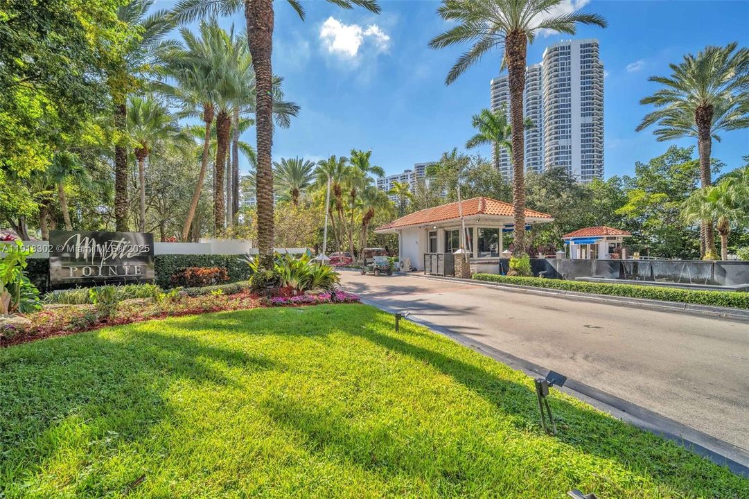 For Sale: $535,000 (2 beds, 2 baths, 1361 Square Feet)