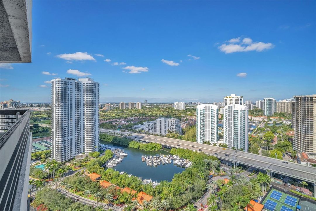 For Sale: $535,000 (2 beds, 2 baths, 1361 Square Feet)