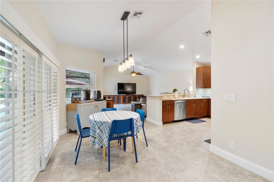 For Rent: $6,000 (4 beds, 2 baths, 2602 Square Feet)