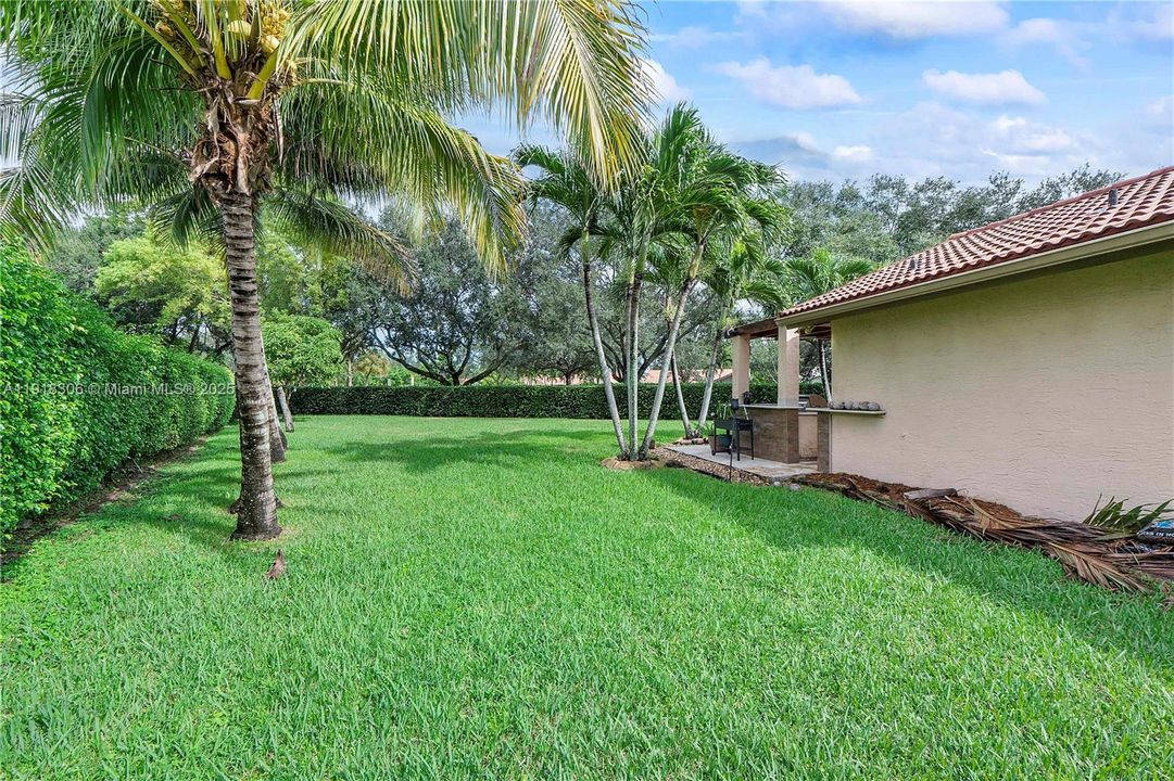 For Rent: $6,000 (4 beds, 2 baths, 2602 Square Feet)