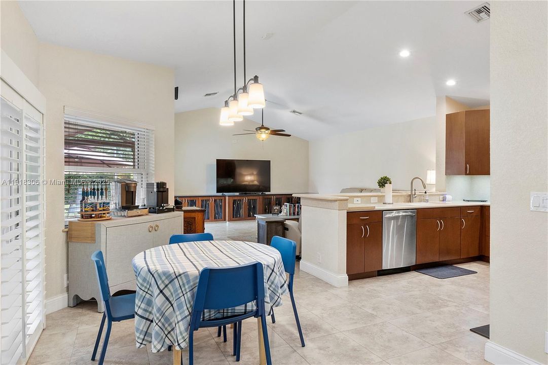 For Rent: $6,000 (4 beds, 2 baths, 2602 Square Feet)