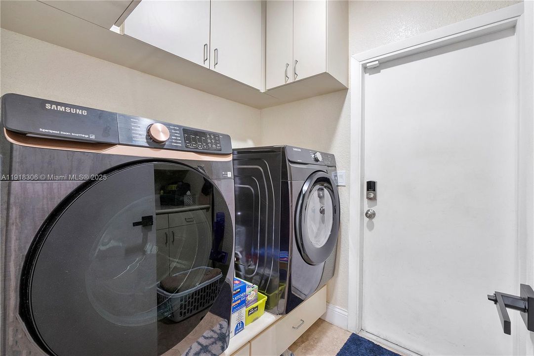 For Rent: $6,000 (4 beds, 2 baths, 2602 Square Feet)