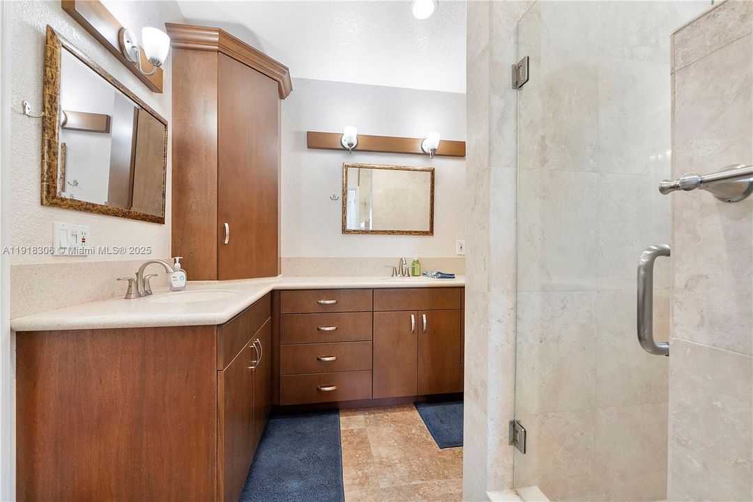 For Rent: $6,000 (4 beds, 2 baths, 2602 Square Feet)