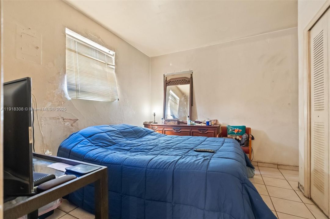 待售: $340,000 (2 贝兹, 2 浴室, 1000 平方英尺)