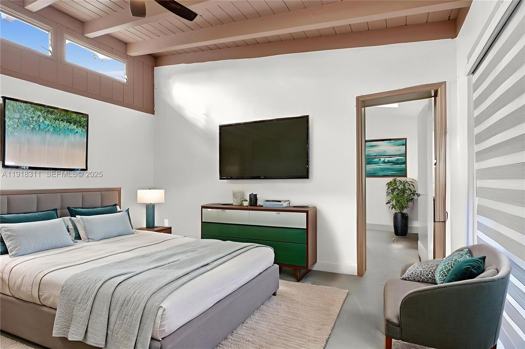 For Sale: $925,000 (3 beds, 3 baths, 1836 Square Feet)