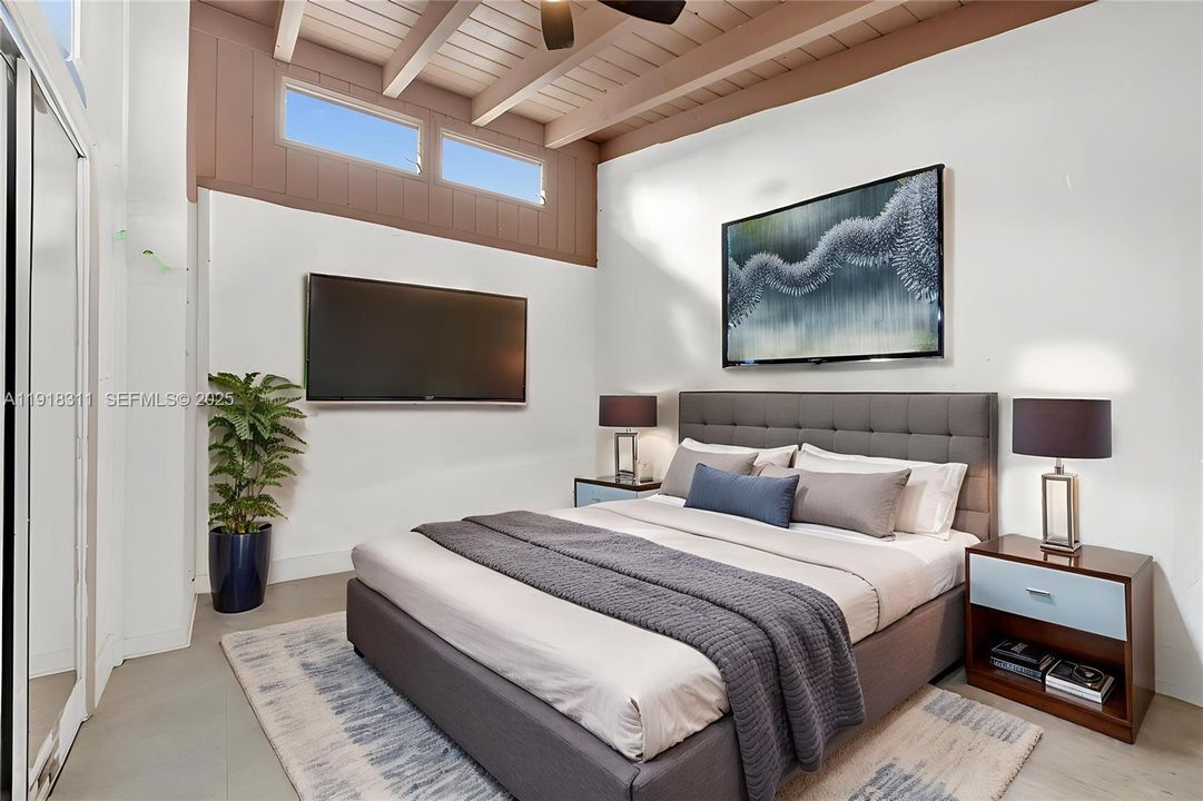 For Sale: $925,000 (3 beds, 3 baths, 1836 Square Feet)