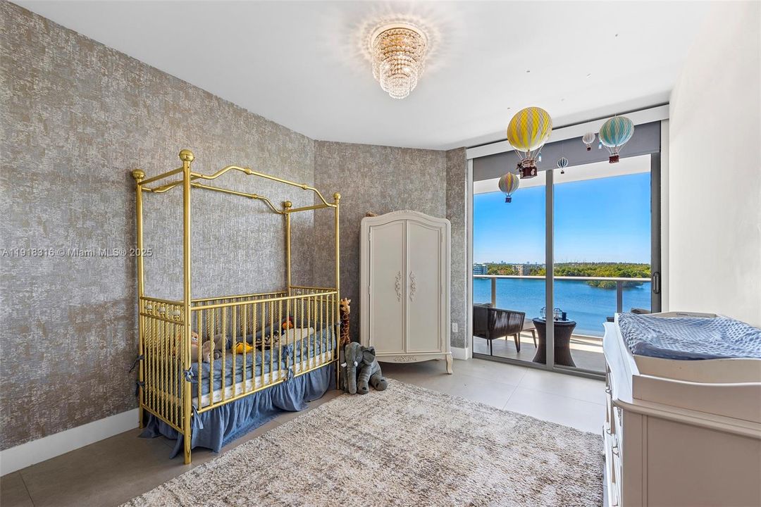 For Sale: $1,650,000 (3 beds, 3 baths, 2152 Square Feet)