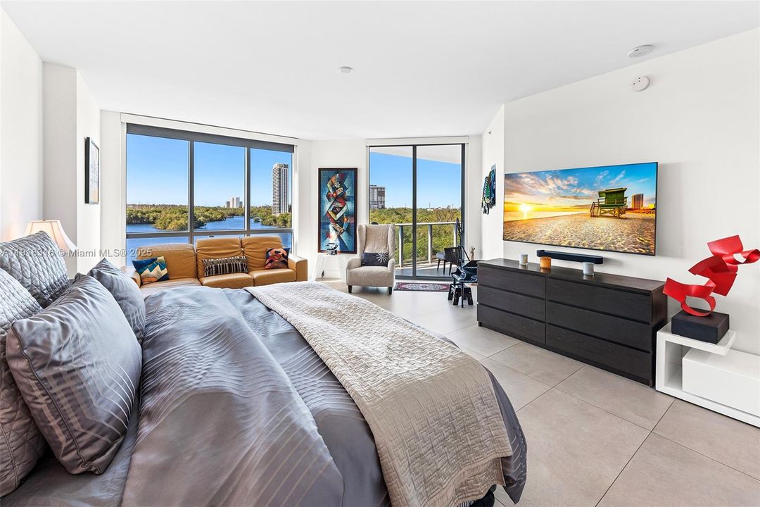 For Sale: $1,650,000 (3 beds, 3 baths, 2152 Square Feet)