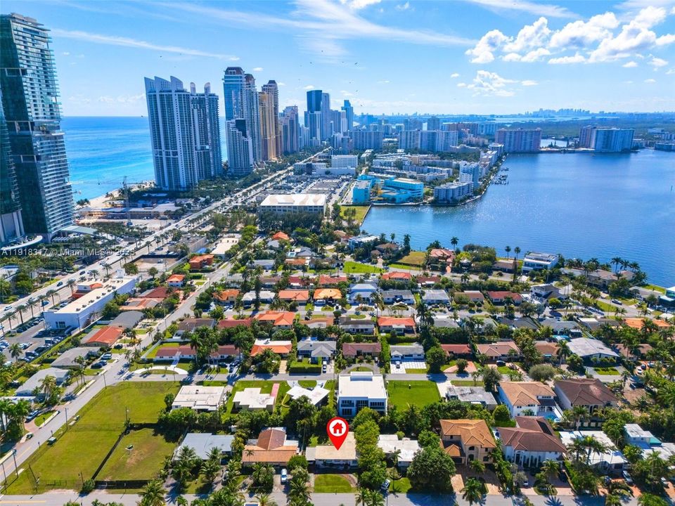 For Sale: $1,795,000 (2 beds, 2 baths, 1400 Square Feet)