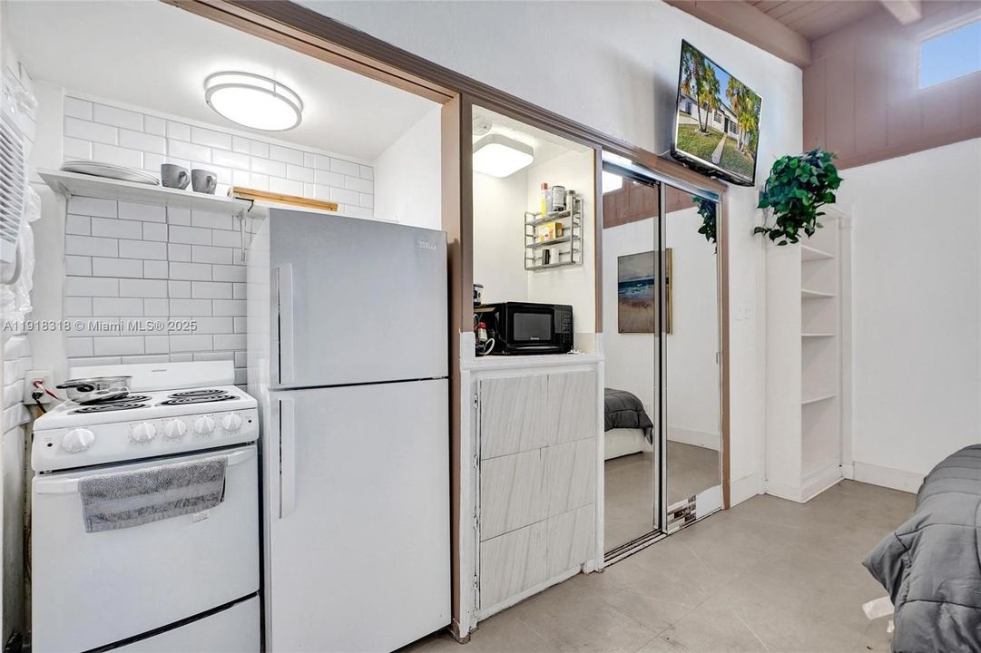 待售: $925,000 (0 贝兹, 0 浴室, 1836 平方英尺)