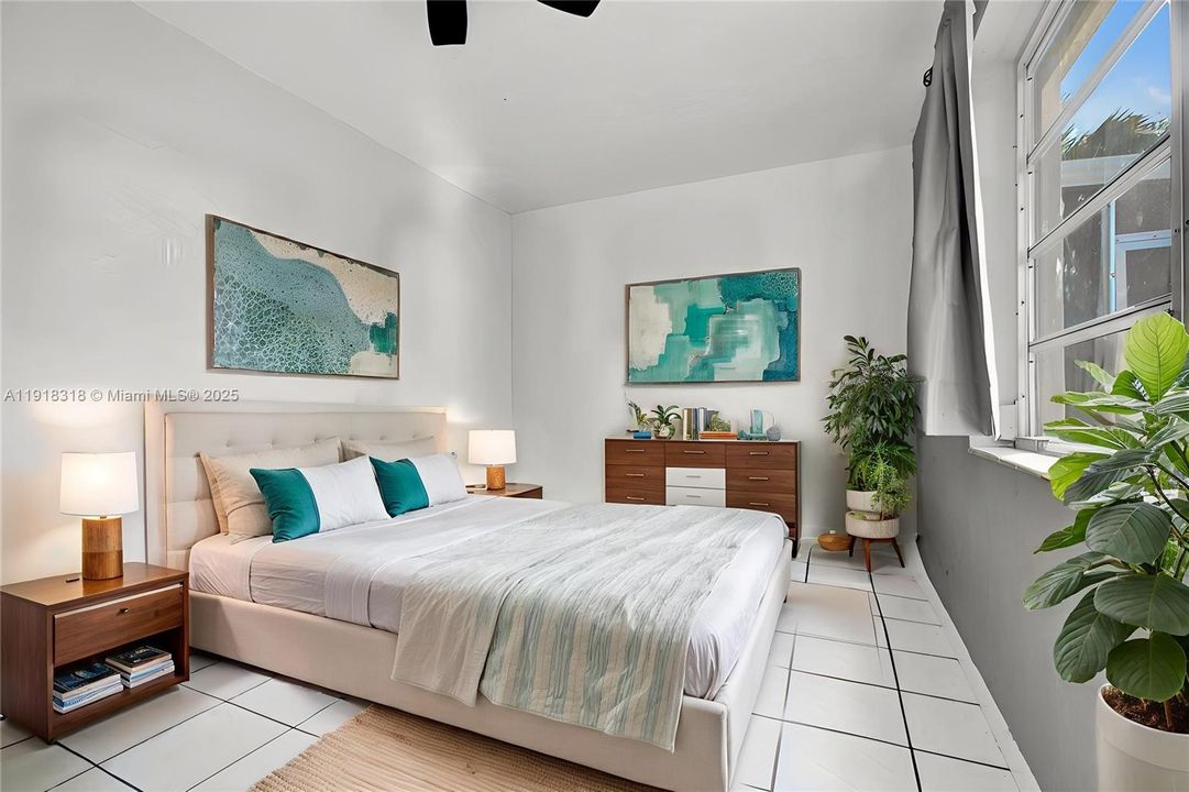 待售: $925,000 (0 贝兹, 0 浴室, 1836 平方英尺)