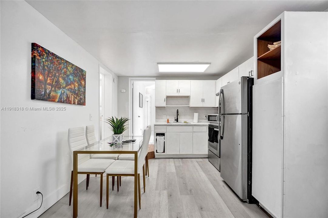 待售: $925,000 (0 贝兹, 0 浴室, 1836 平方英尺)