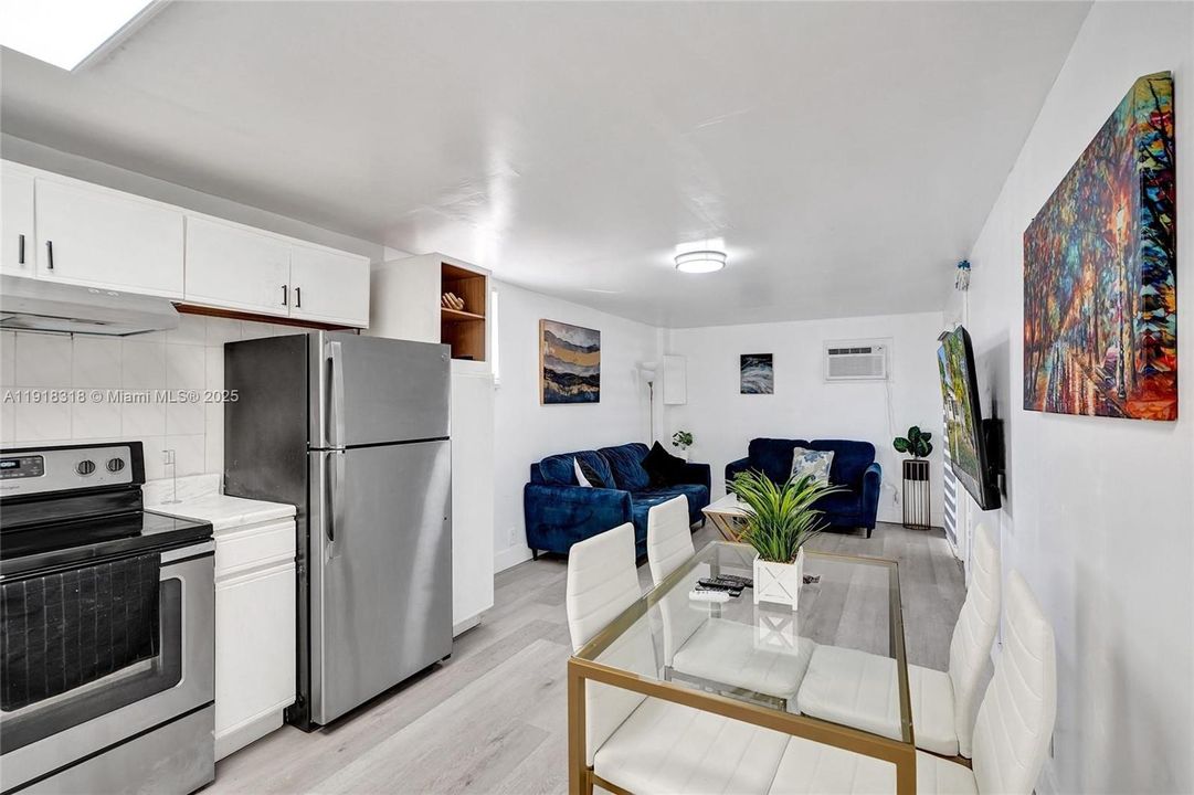 待售: $925,000 (0 贝兹, 0 浴室, 1836 平方英尺)