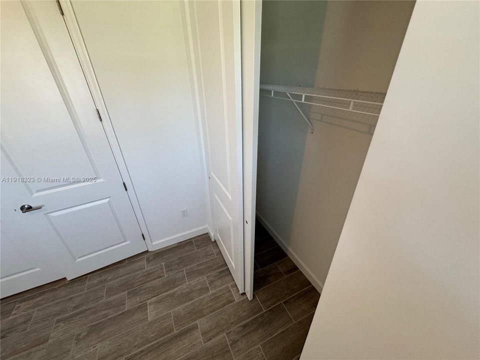 出租: $3,300 (3 贝兹, 3 浴室, 1308 平方英尺)