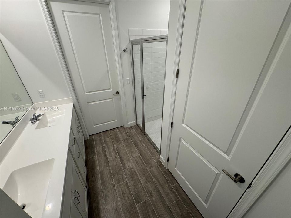 出租: $3,300 (3 贝兹, 3 浴室, 1308 平方英尺)