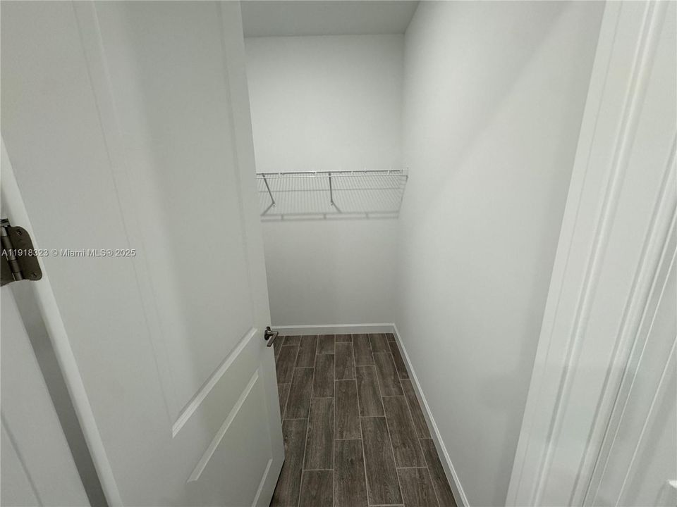 出租: $3,300 (3 贝兹, 3 浴室, 1308 平方英尺)