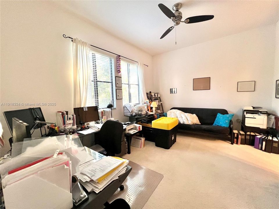 待售: $385,000 (2 贝兹, 2 浴室, 1309 平方英尺)