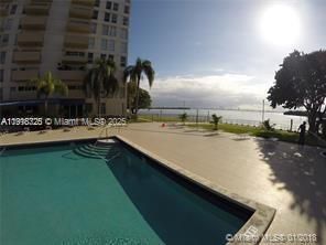 Под контрактом: $1,800 (0 спален, 1 ванн, 580 Квадратных фут)