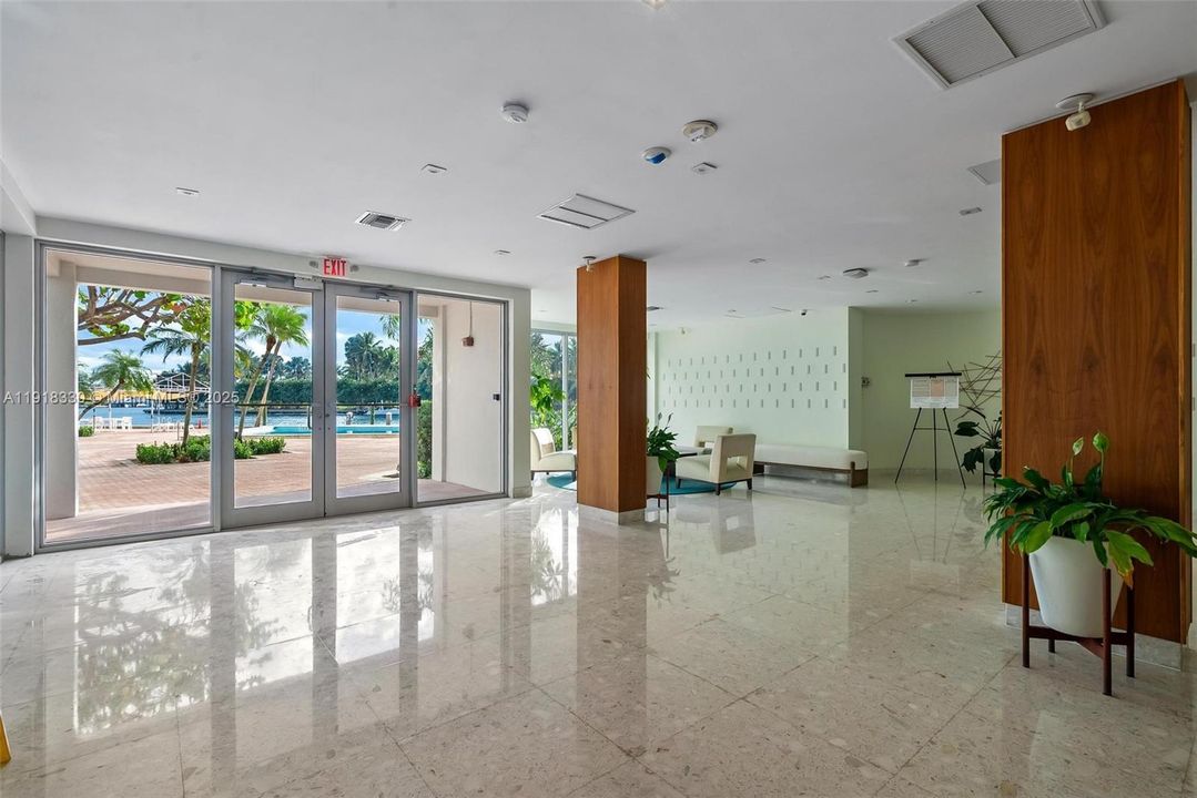 На продажу: $857,000 (2 спален, 2 ванн, 1820 Квадратных фут)