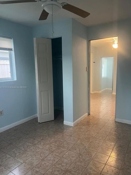 For Rent: $1,500 (1 beds, 1 baths, 300 Square Feet)