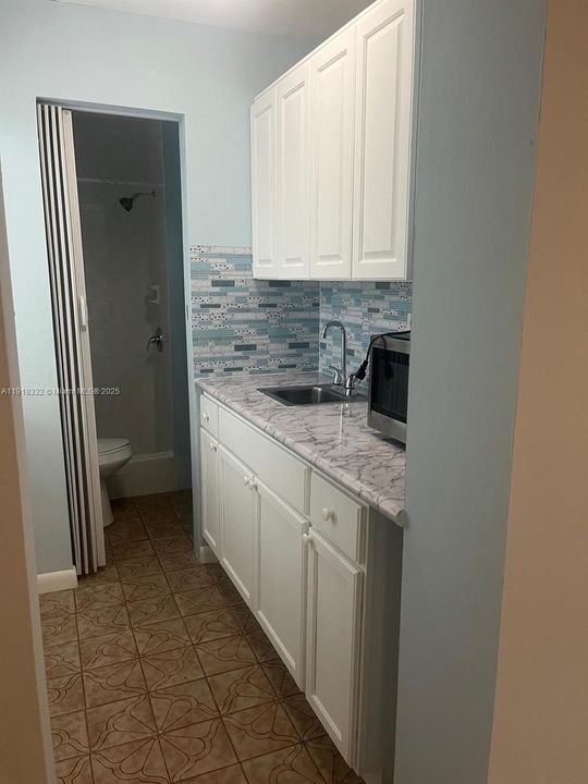 For Rent: $1,500 (1 beds, 1 baths, 300 Square Feet)