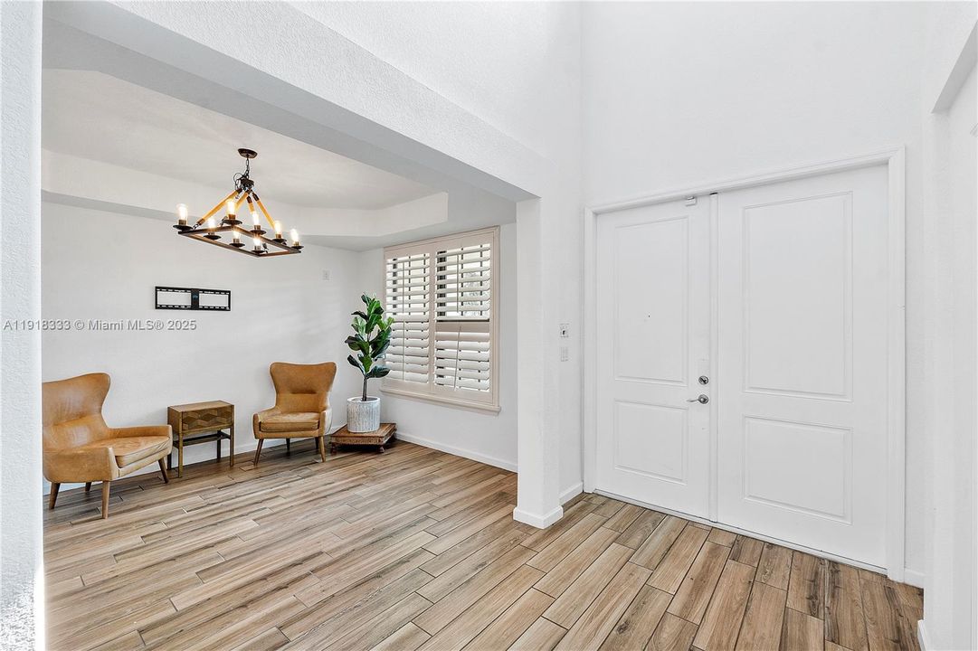 En Renta: $10,000 (6 camas, 3 baños, 2858 Pies cuadrados)