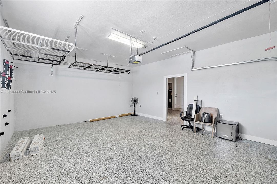 En Renta: $10,000 (6 camas, 3 baños, 2858 Pies cuadrados)