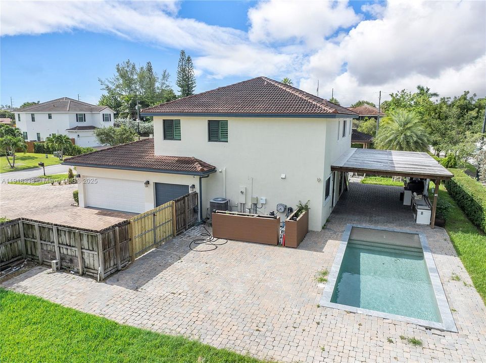 En Renta: $10,000 (6 camas, 3 baños, 2858 Pies cuadrados)