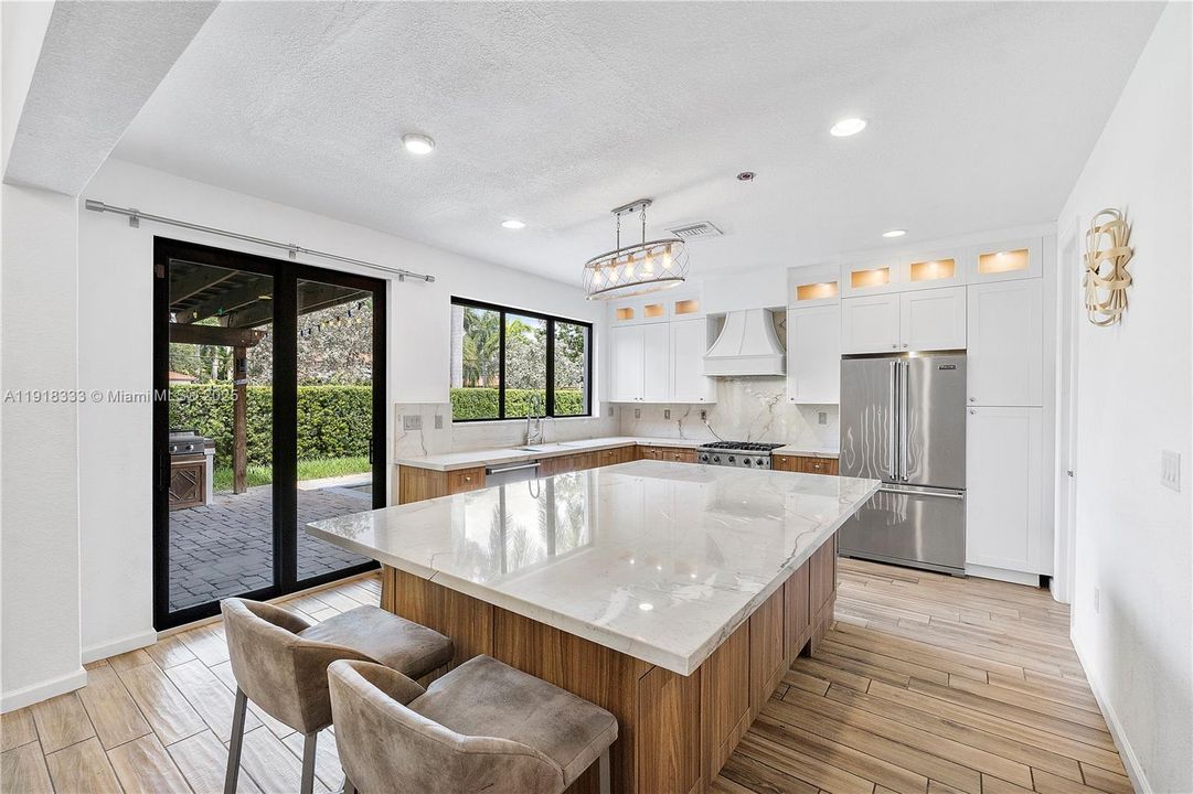 En Renta: $10,000 (6 camas, 3 baños, 2858 Pies cuadrados)