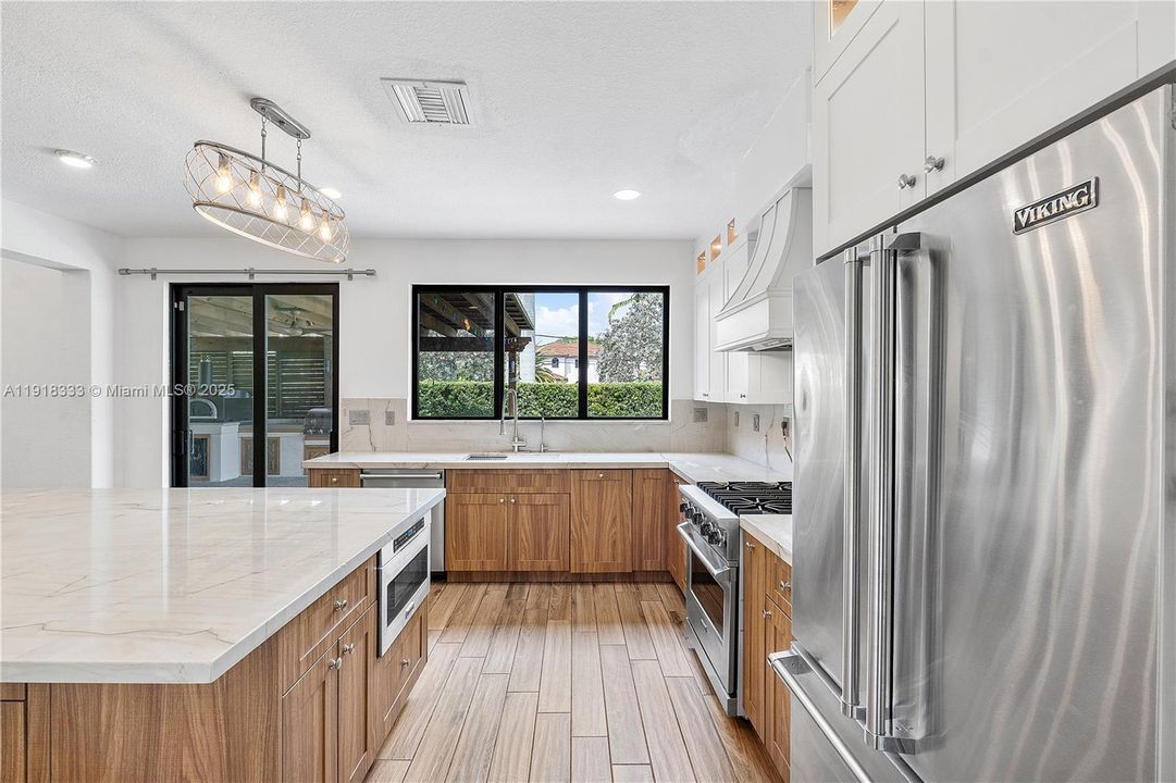 En Renta: $10,000 (6 camas, 3 baños, 2858 Pies cuadrados)