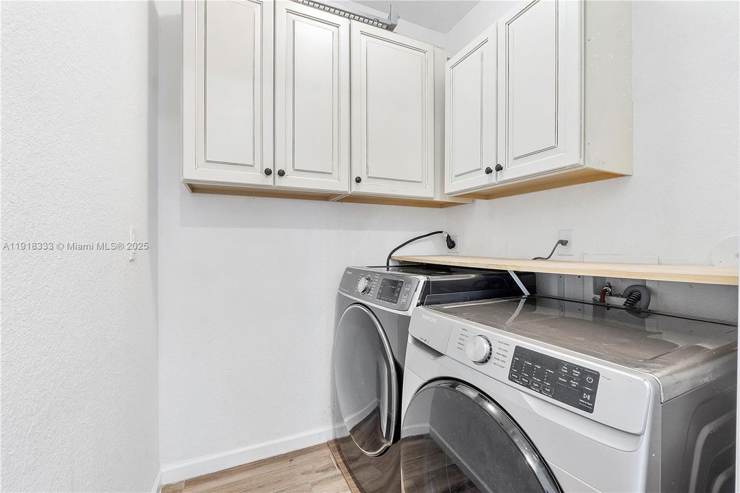 En Renta: $10,000 (6 camas, 3 baños, 2858 Pies cuadrados)