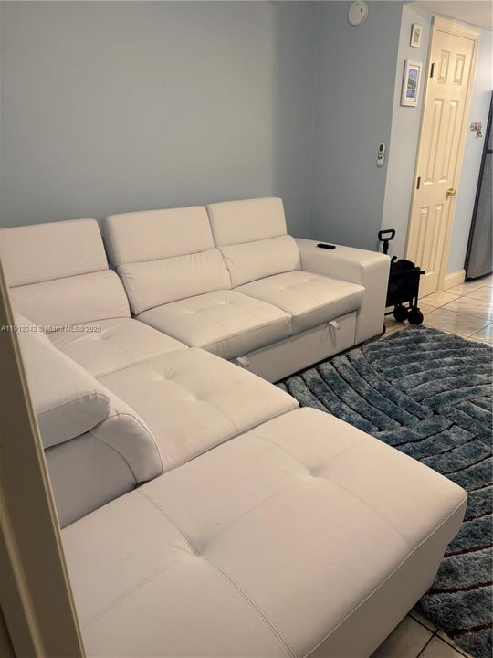 For Sale: $164,999 (0 beds, 1 baths, 375 Square Feet)