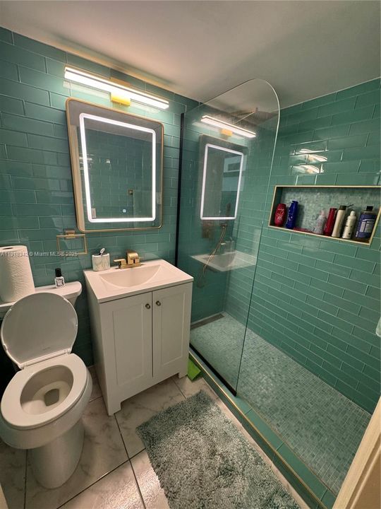 For Sale: $164,999 (0 beds, 1 baths, 375 Square Feet)