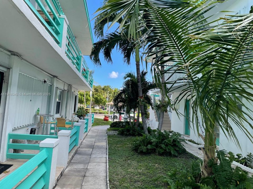 For Sale: $164,999 (0 beds, 1 baths, 375 Square Feet)