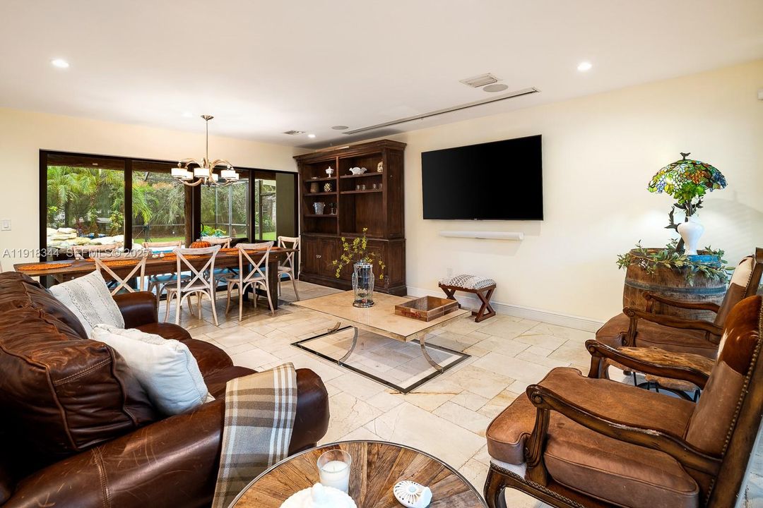 For Sale: $1,900,000 (3 beds, 3 baths, 1970 Square Feet)